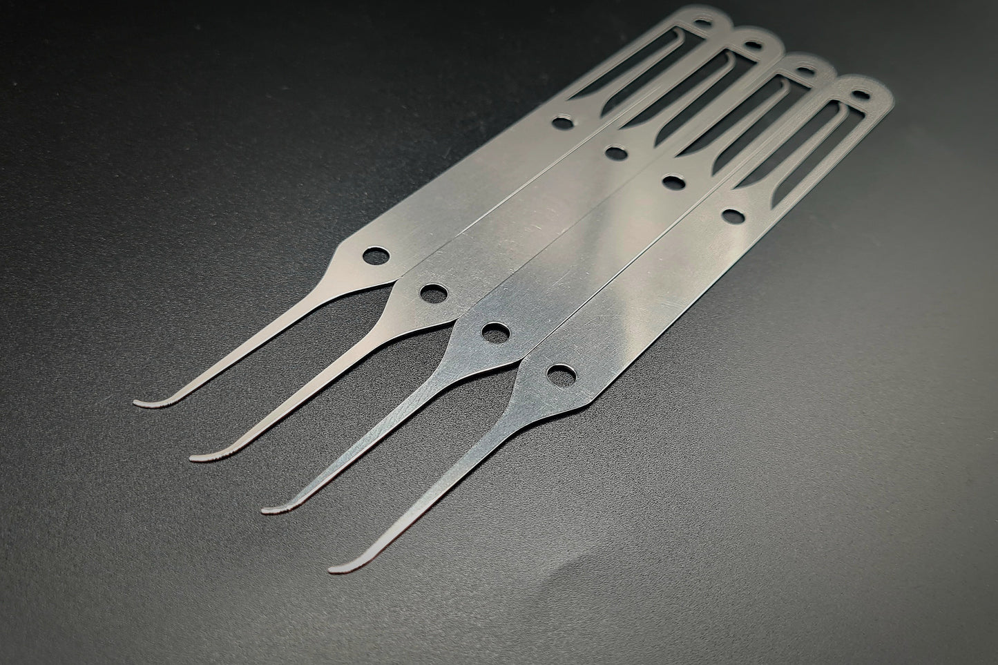 Hooks Pointed 105-405 - 4-Pack